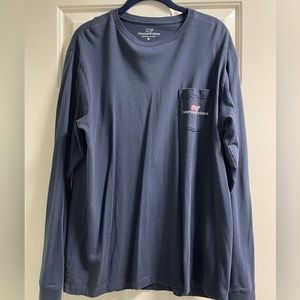 NWOT navy Vineyard Vines top
